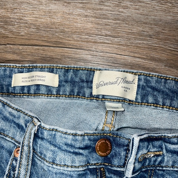 Universal Thread Target Women’s Jeans High Rise - Picture 2 of 3